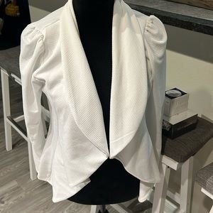Fashion Nova L Ivory Blazer NWT
